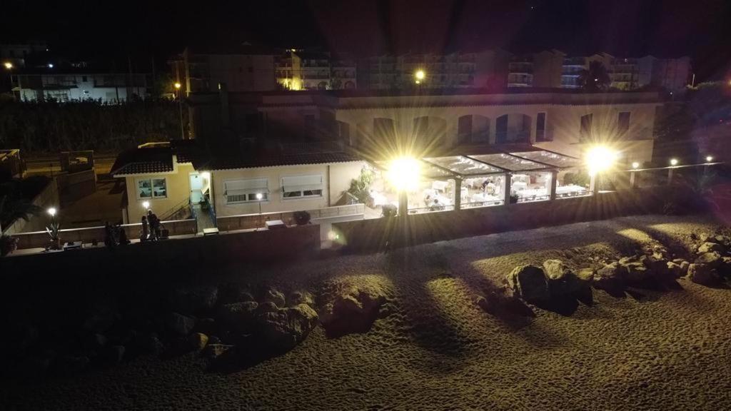 Hotel Ristorante La Lampara Gizzeria Kültér fotó
