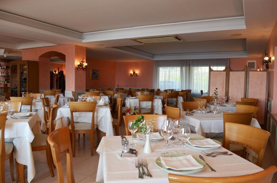 Hotel Ristorante La Lampara Gizzeria Kültér fotó