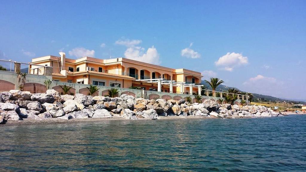 Hotel Ristorante La Lampara Gizzeria Kültér fotó